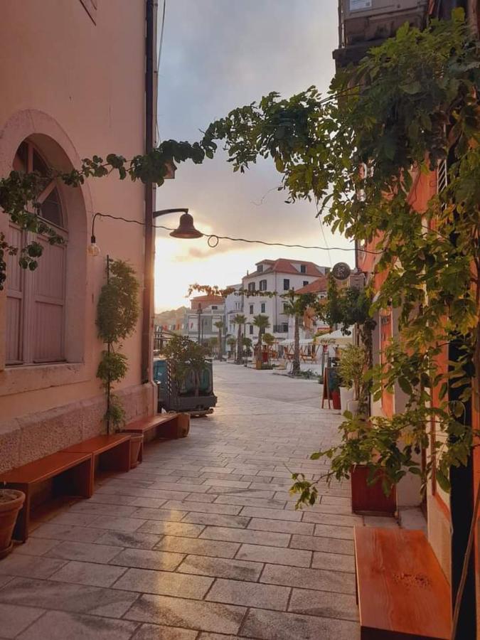 Stambuk Apartamento Jelsa (Hvar)