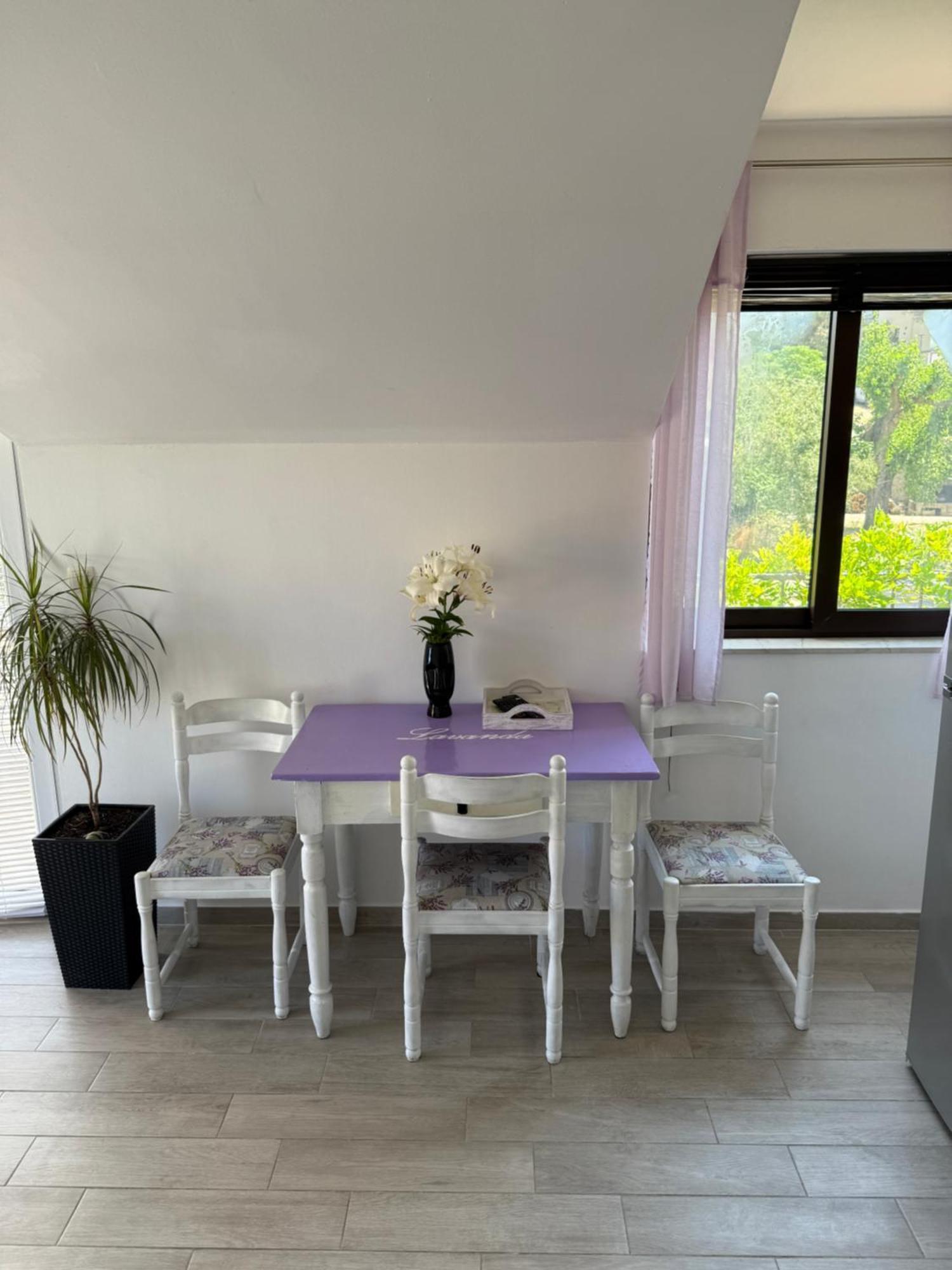 Stambuk * Jelsa (Hvar)